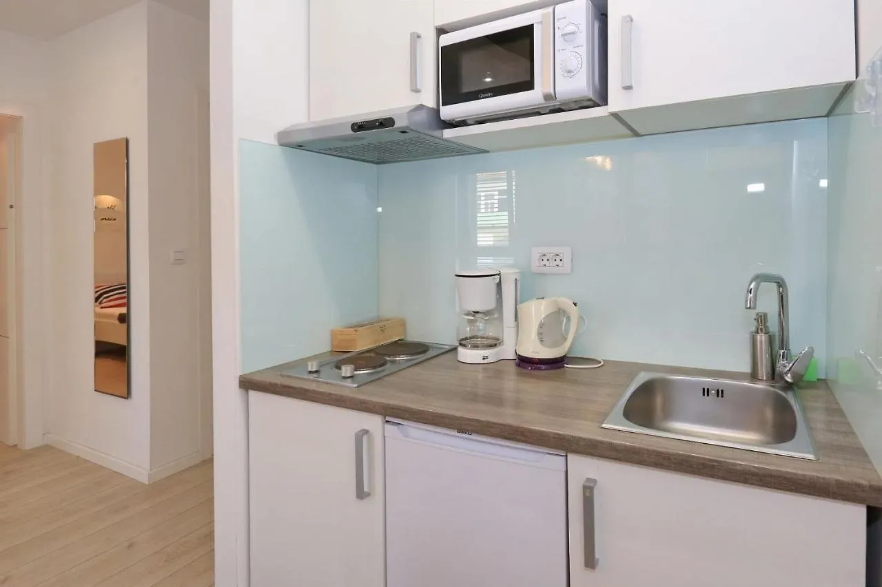 Cardo Apartments Zara