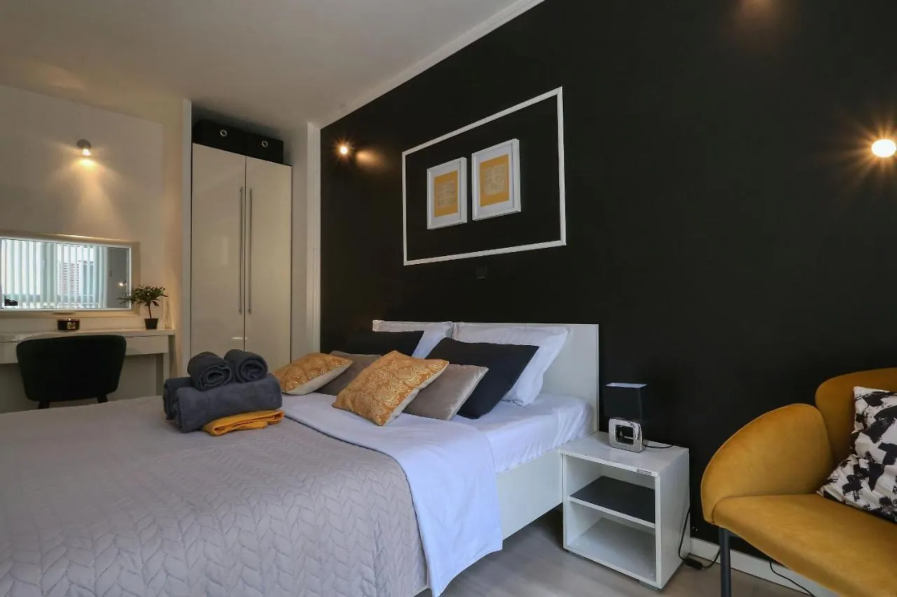 Cardo Apartments Zara