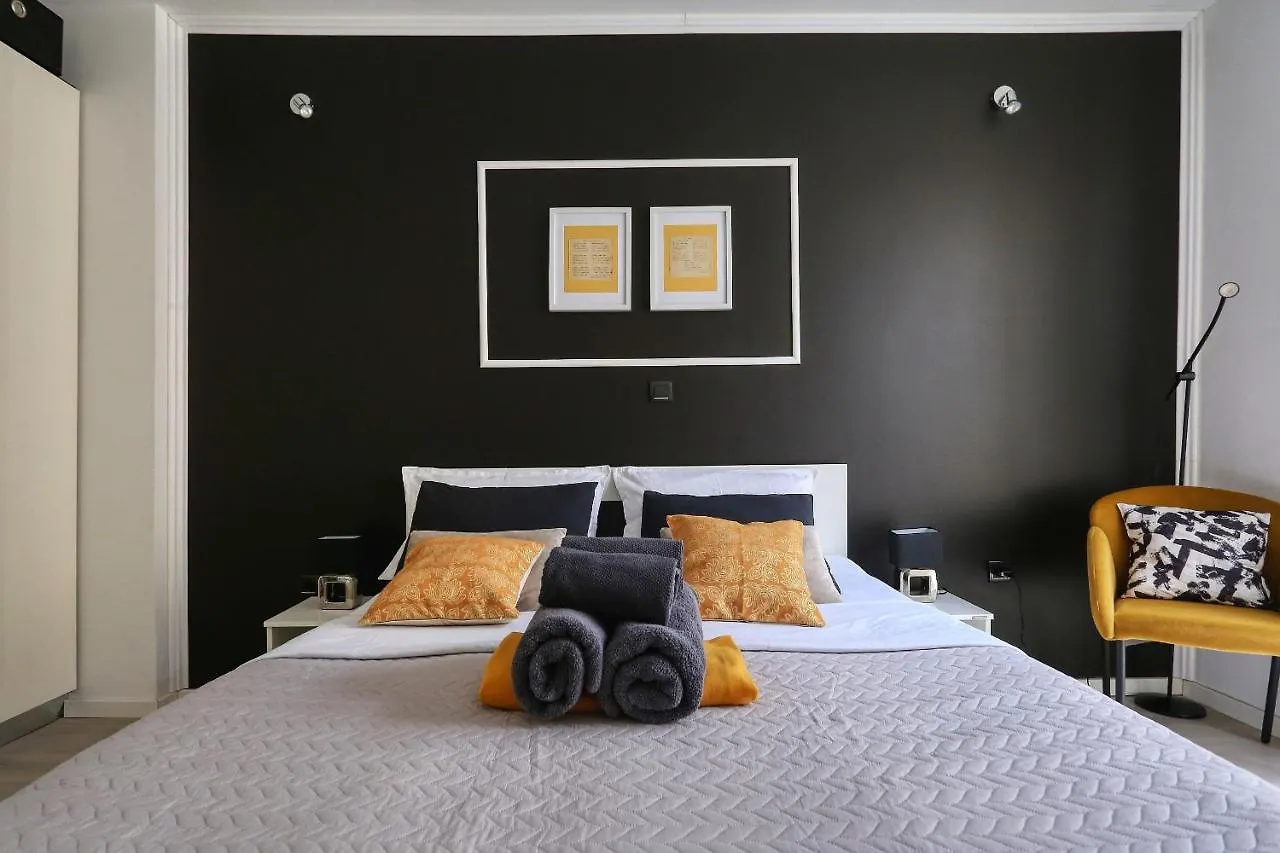 Cardo Apartments Zara