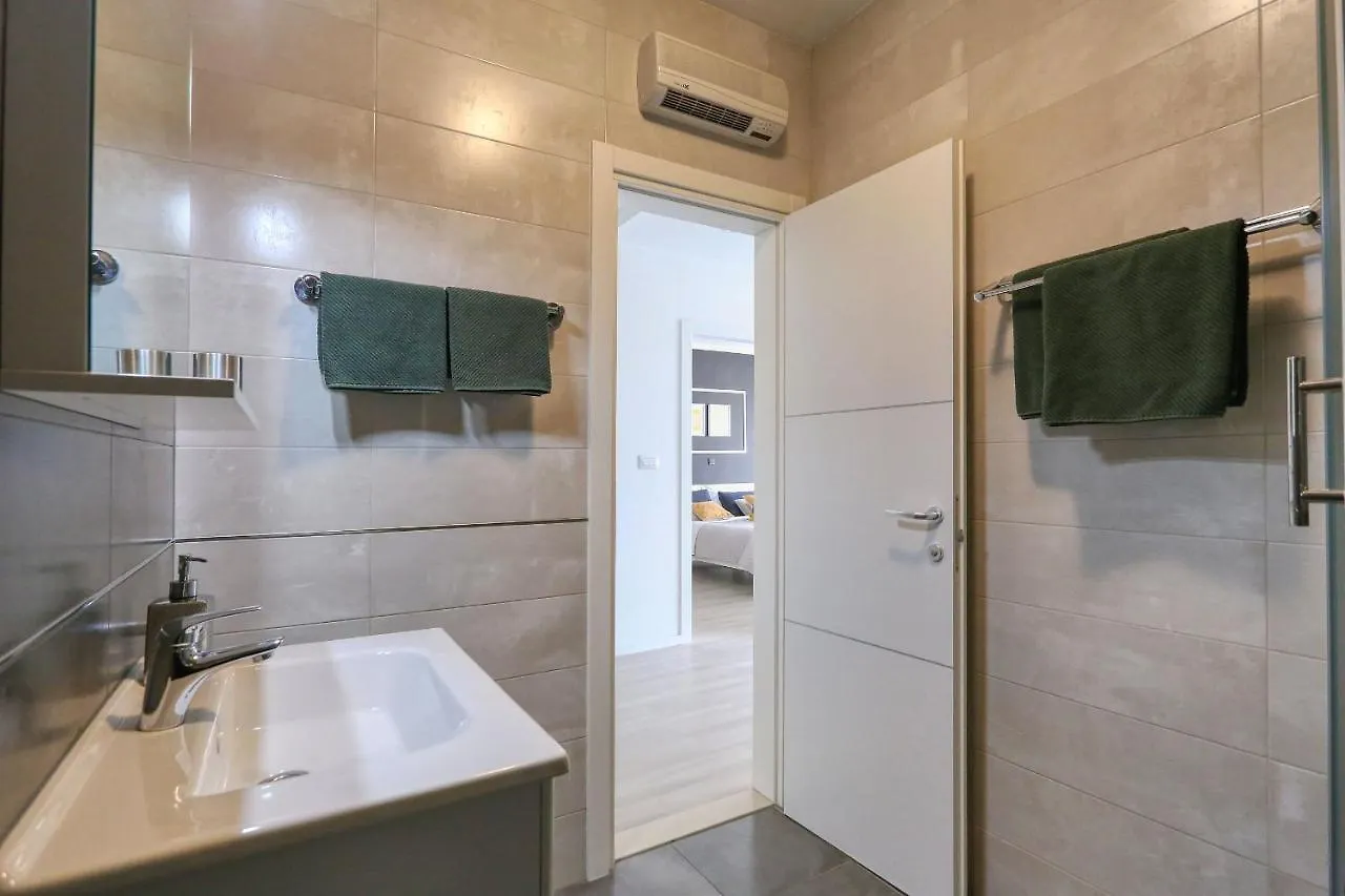 Cardo Apartments Zara 0*,  Croazia