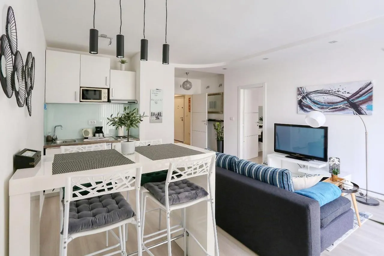 Cardo Apartments Zara